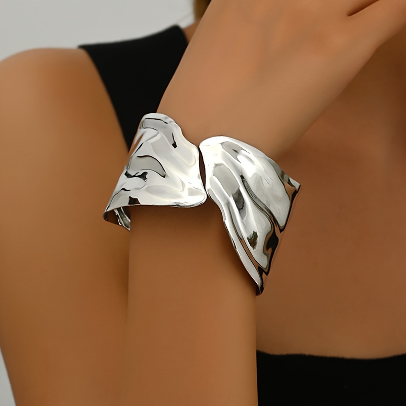 Winged Bracelets for Women - Stylish Arm Jewelry